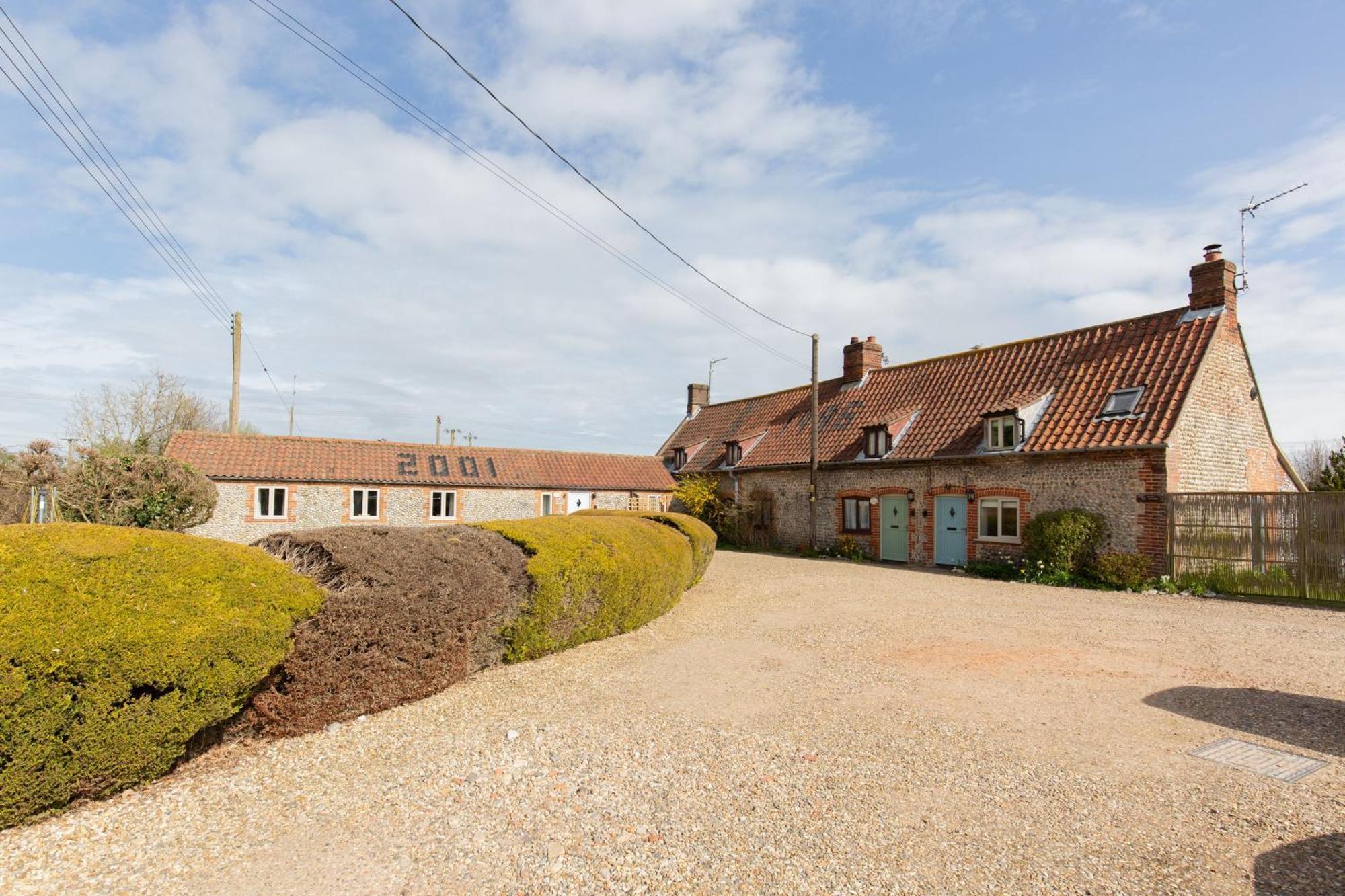 Garden Cottage West Beckham Exterior foto